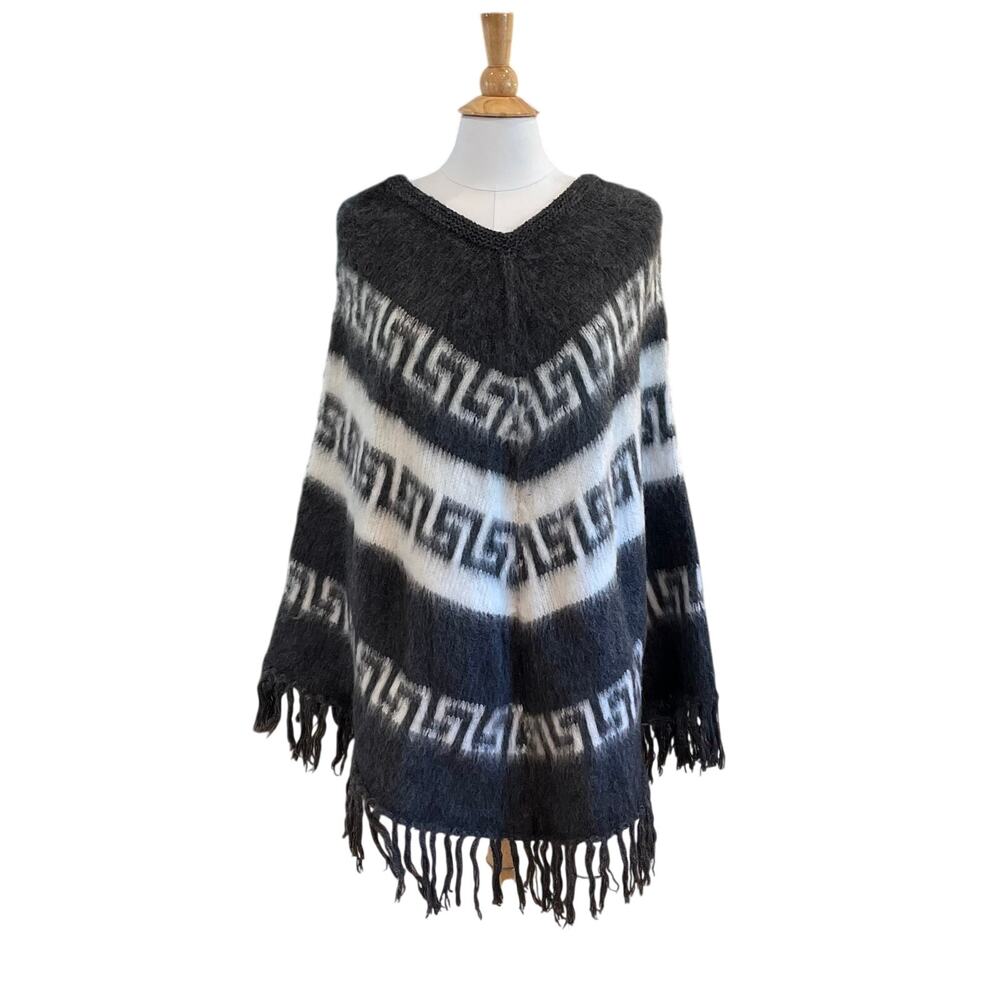 Gamboa Charcoal Gray, White Alpaca Poncho with Fringe